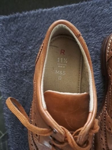 Boys shoes