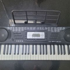 Electronic music keyboard