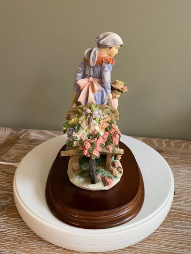 The Leonardo Collection The Flower Cart Figurine  1990