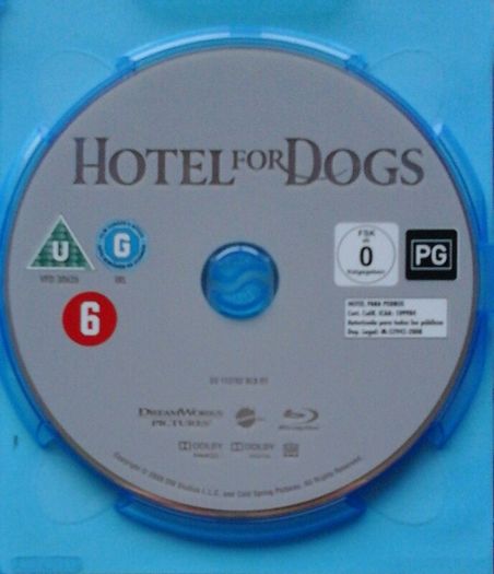 Hotel For Dogs [2009] Emma Roberts, Jake T. Austin, Kyla Pratt, Lisa Kudrow, Kevin Dillon & Don Cheadle [Blu-ray Movie]