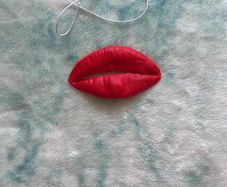 Halloween accessories-red lips