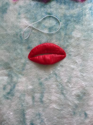 Halloween accessories-red lips