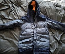 mens parka like new navy and blue medium on3n3ss