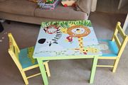 Kids Table and Chairs