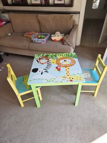 Kids Table and Chairs