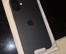 iPhone 16 Plus, 128GB. Black
