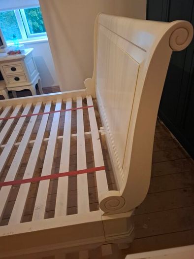 Chantilly Slay bed in french ivory