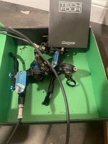 Hope v4 brake With bleed kit