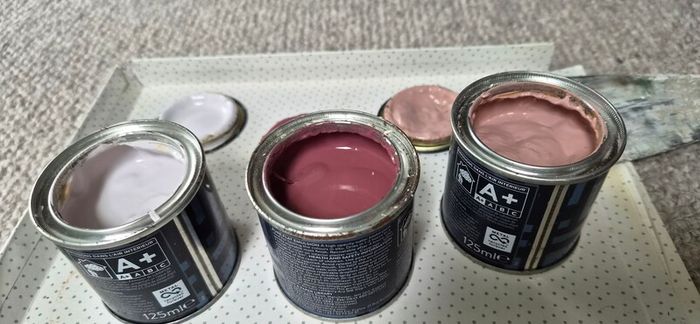 paint samples- paint & paper library