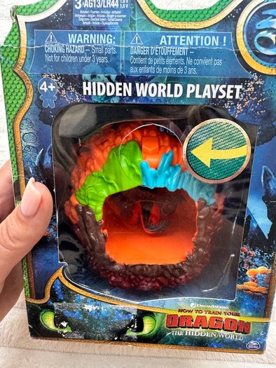 How To Train Your Dragon The Hidden World HookFang Playset Damaged Opened Box Please see photos