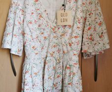 BNWT - QED London flower print blouse UK 12