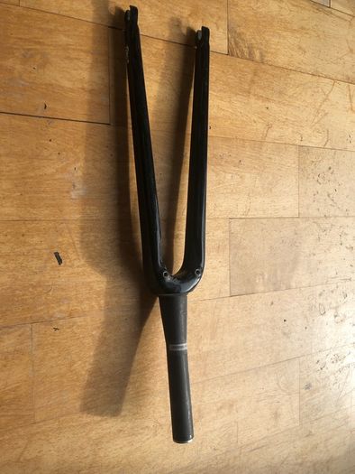 Fact Carbon road bike fork
