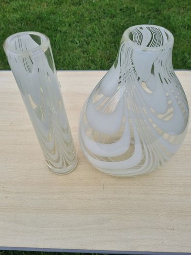 The vases are Finnish art glass by Oy Kumela