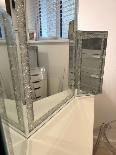 vanity mirror