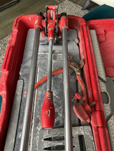 tile cutter