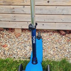 childs scooter,