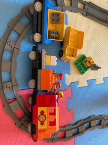 Lego duplo 10508 train powered by batteries