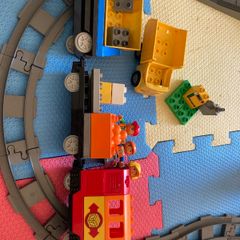 Lego duplo 10508 train powered by batteries