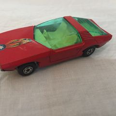 Matchbox No. 40. Vauxhall Guildsman. Rare in red