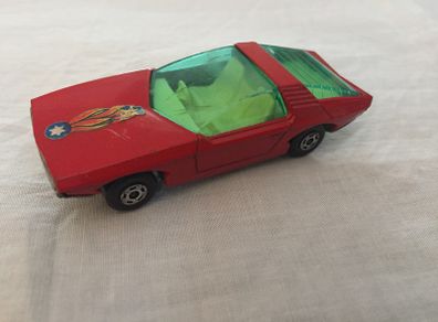 Matchbox No. 40. Vauxhall Guildsman. Rare in red