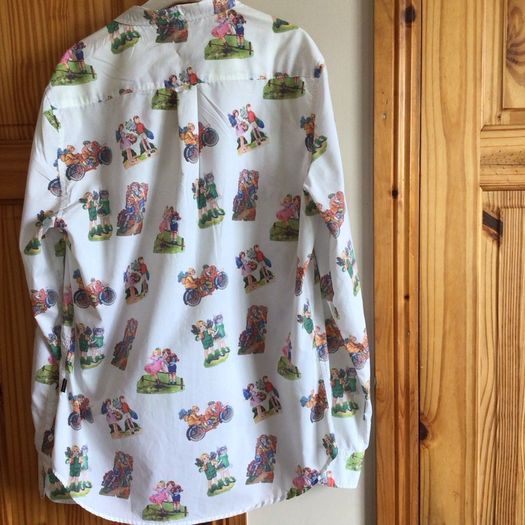 Rascals Men's Funky Vintage print Shirt XL BNWTS ( small mark ) includes postage