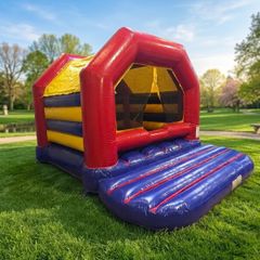 Bouncy castle - ball pool