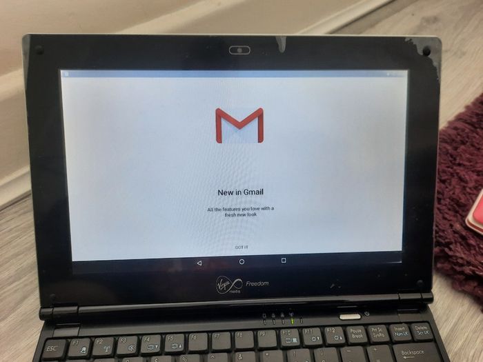 VIRGIN Media 12V Android Laptop / netbook