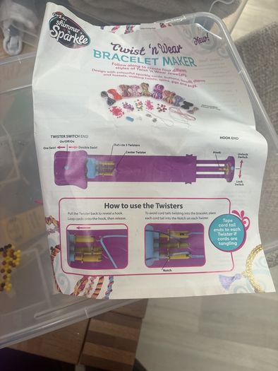 Bracelet maker (battery operated)