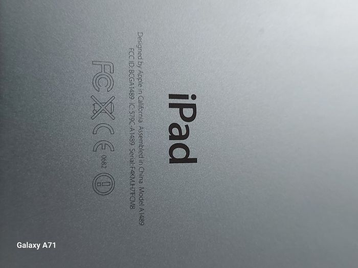 Apple Ipad Mini 2nd Generation 16GB Silver, Excellent cosmetic condition, Activation Locked, for parts or repair