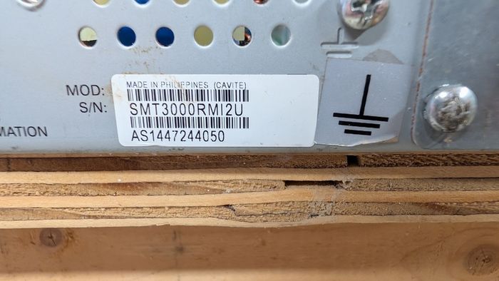 Apc Smt3000rmi2u Ups