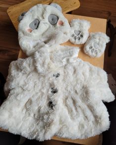 Gorgous furry Winter jacket for baby 0-3
