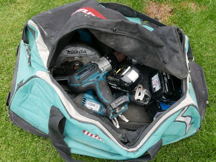 Makita 4 Piece 18v Power Tool Kit (everything works fine)