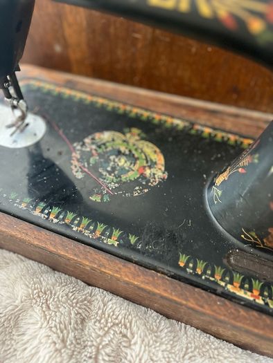 Antique singer sowing machine