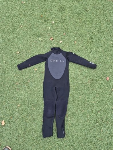 Kids O'Neil wetsuit UK 4