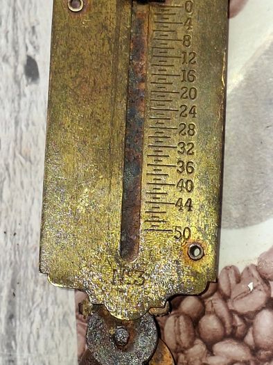Salter Pocket Balance Hanging Scale. Brass Face and has a maximum capacity of 50 pounds.These scales were manufactured in England, frequently used for fishing or measuring household goods Postage Available or Collection