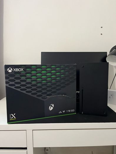 Xbox Series X + 2TB Hard Drive + Accessories