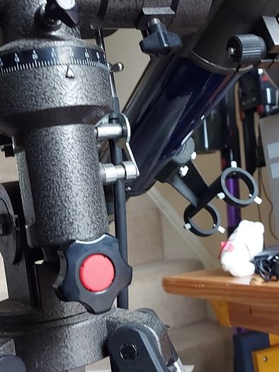SKYLUX Refractor Telescope, 96-18800, F=700, D=70, with Tripod in very good condition