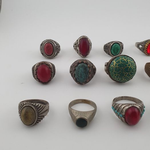 15 Mixed Vintage Rings Antique Style Brass Glass & Stone Collectible Ring Lot