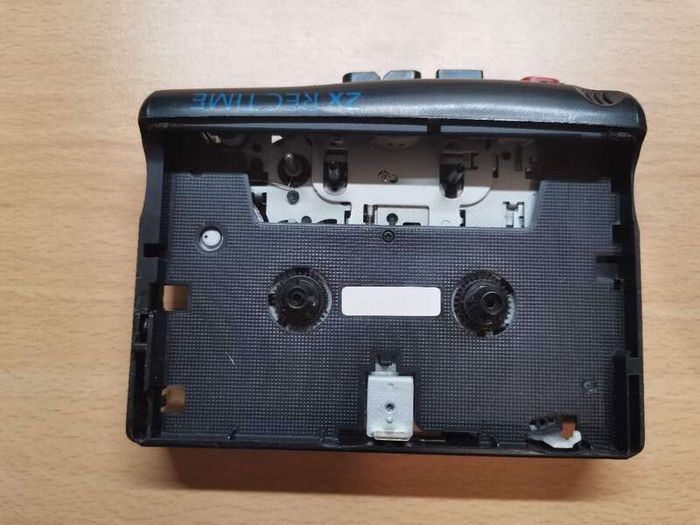 SONY TCM-20DV Walkman Cassette Player Recorder