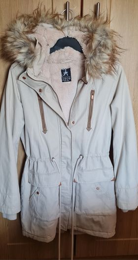 Cream Winter Coat Fur Lined SIZE 6