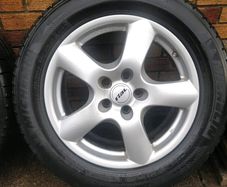 Set of mint 18inch Alloys. Bolt Pattern 5x120