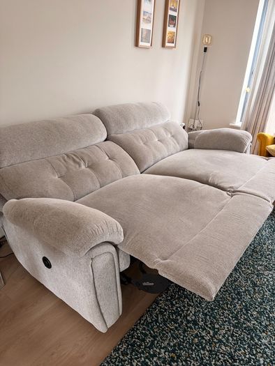 Recliner sofa