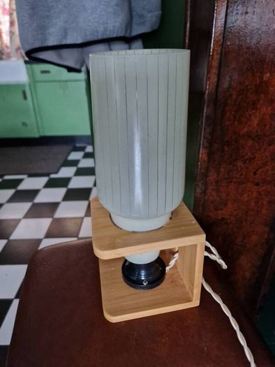 1 Retro Vintage Mid Century Glass shade /repro base  Table lamp