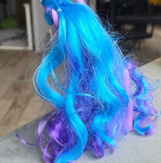 Large Izzy Moonbow Brushable 6 inch MLP G5 My Little Pony Hasbro 2021