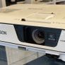 Epson EB-S31 Home Cinema Projector 3,200 Lumen SVGA Portable Used Lamp VGA HDMI (Lamp: 1156 Hours) Image 3