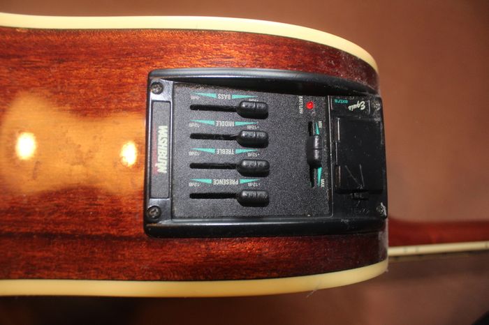 Washburn D10SCE Cutaway Acoustic Guitar