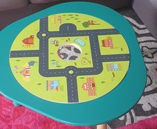 Multi-activity play table for kids in pristine condition!