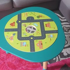 Multi-activity play table for kids in pristine condition!