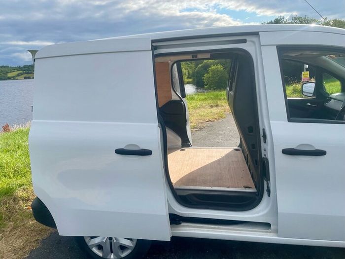 2023 Renault Kangoo 3 1.5dci  only 12,995