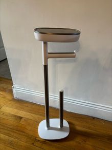 Toilet paper stand